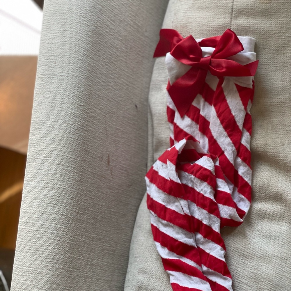 Cute candy-cane hold-ups!